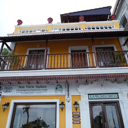 La Plage Seaview Suites Puducherry Buitenkant foto
