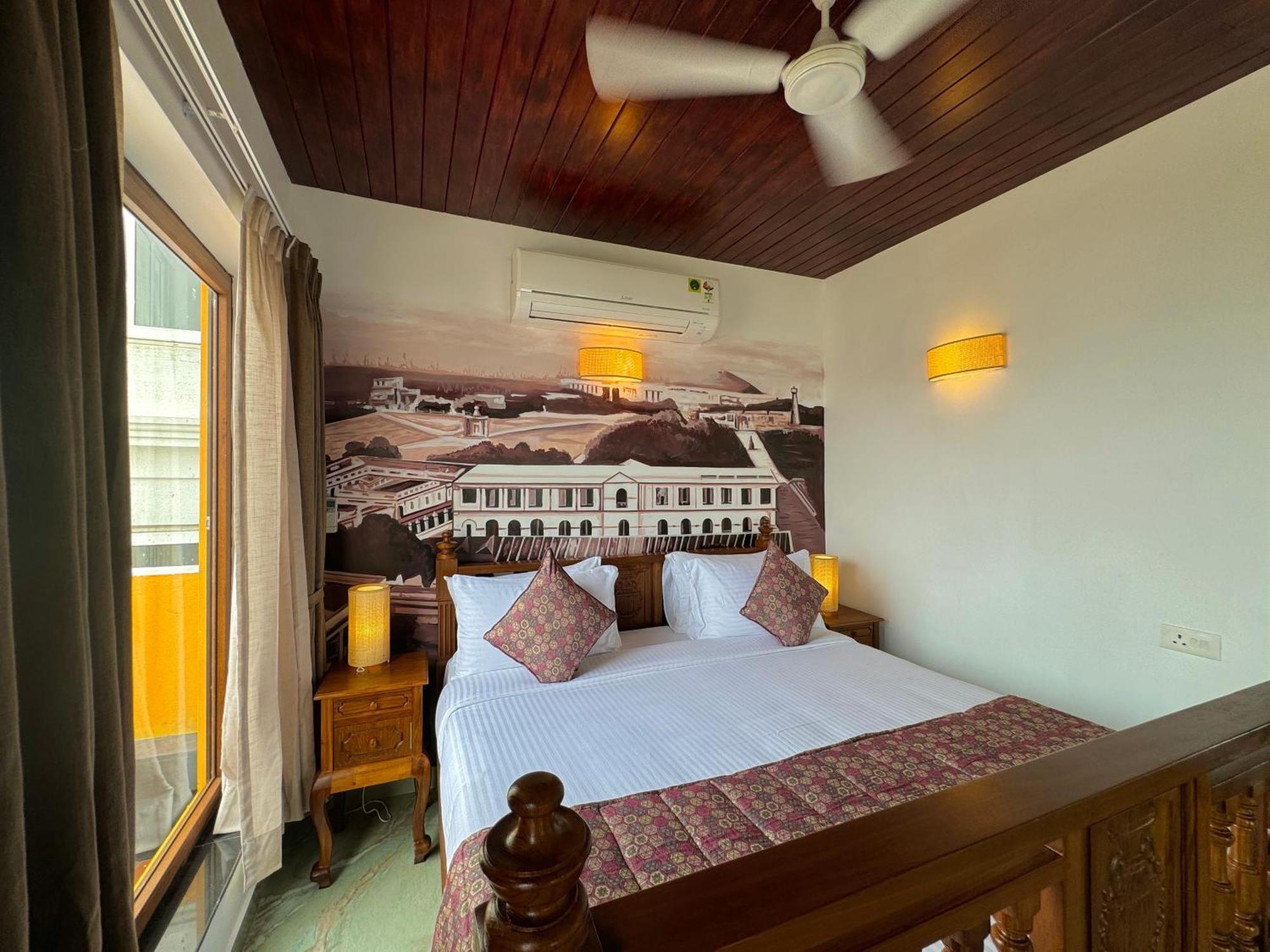 La Plage Seaview Suites Puducherry Buitenkant foto