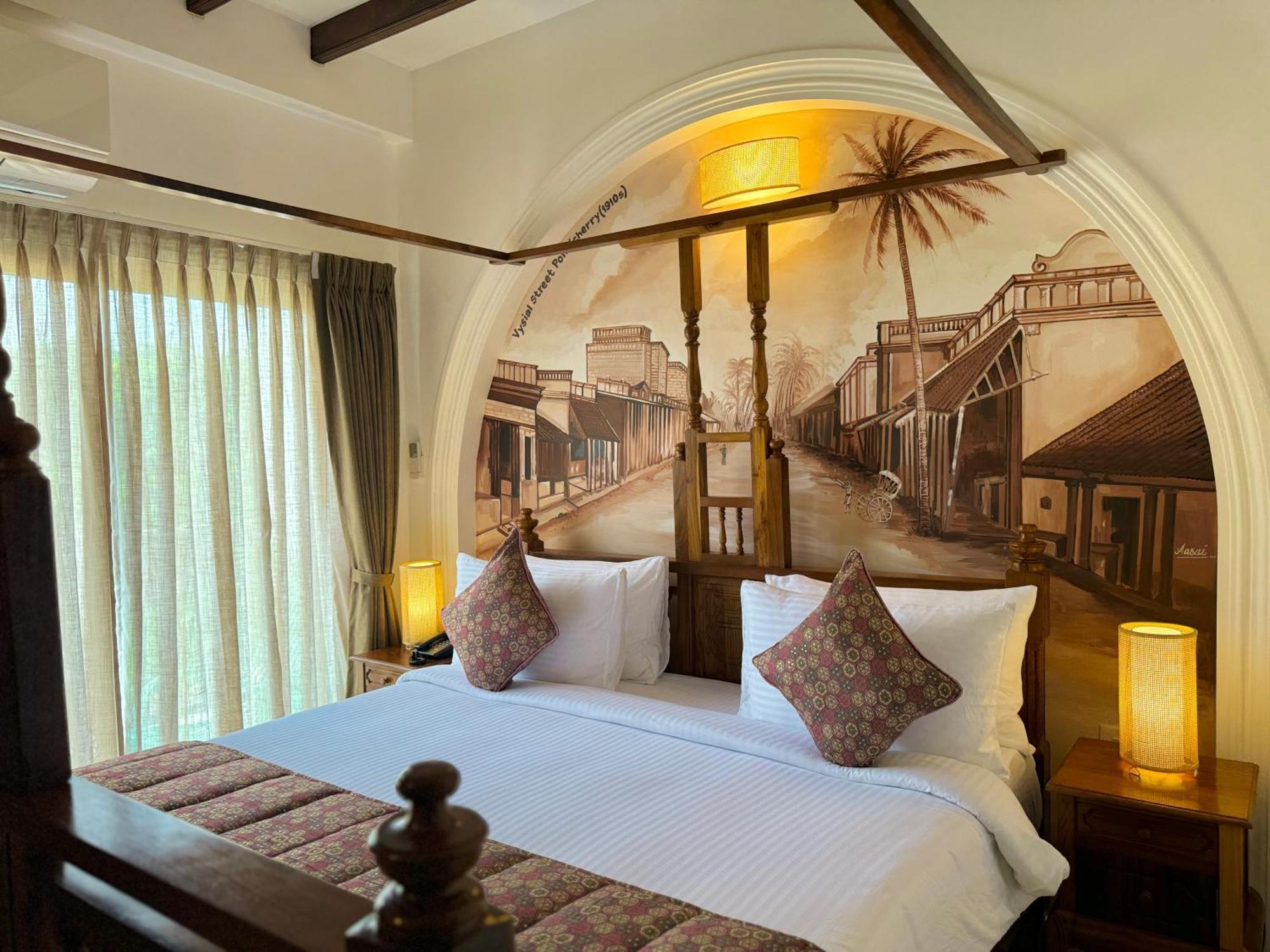 La Plage Seaview Suites Puducherry Buitenkant foto