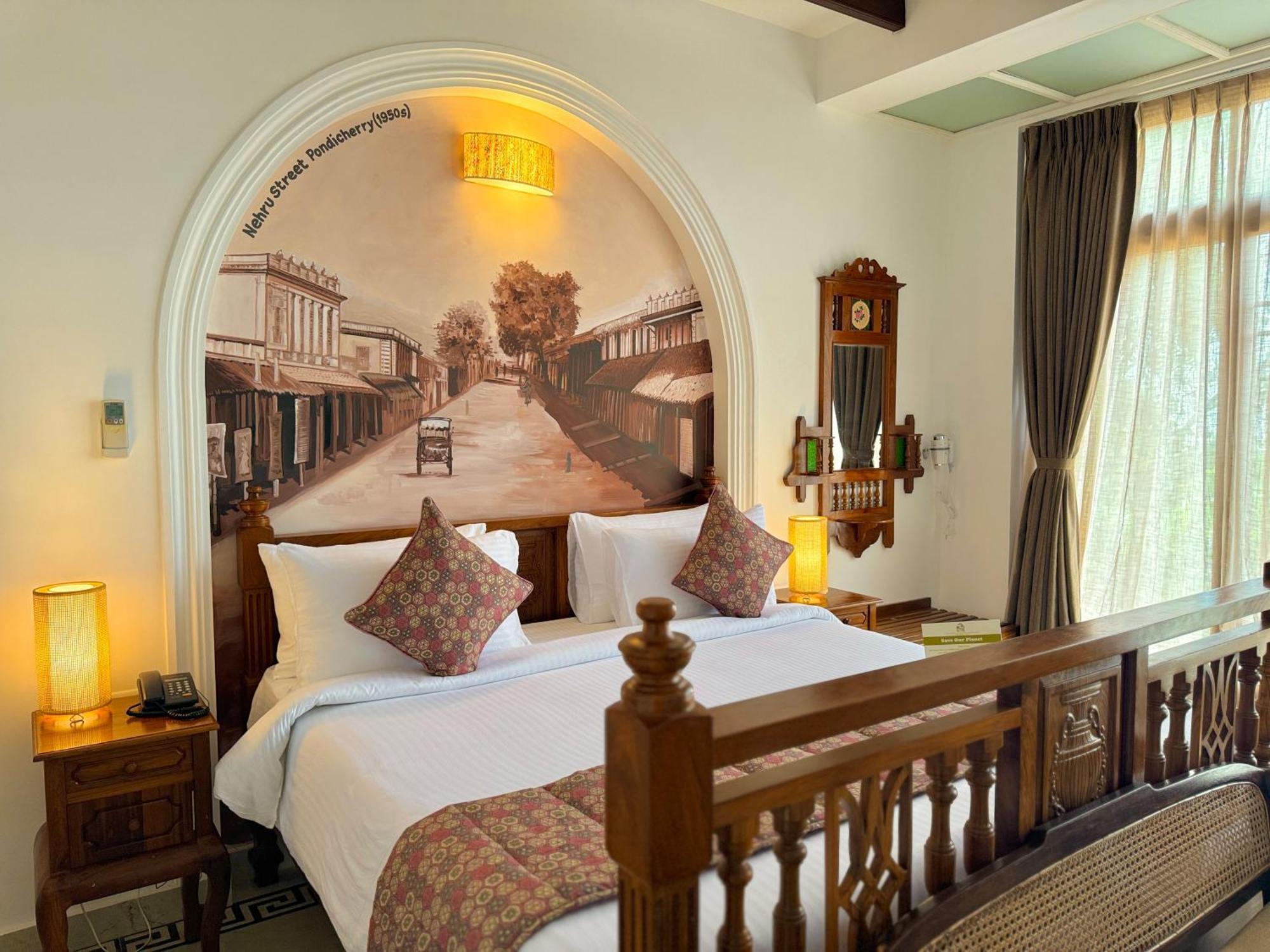 La Plage Seaview Suites Puducherry Buitenkant foto