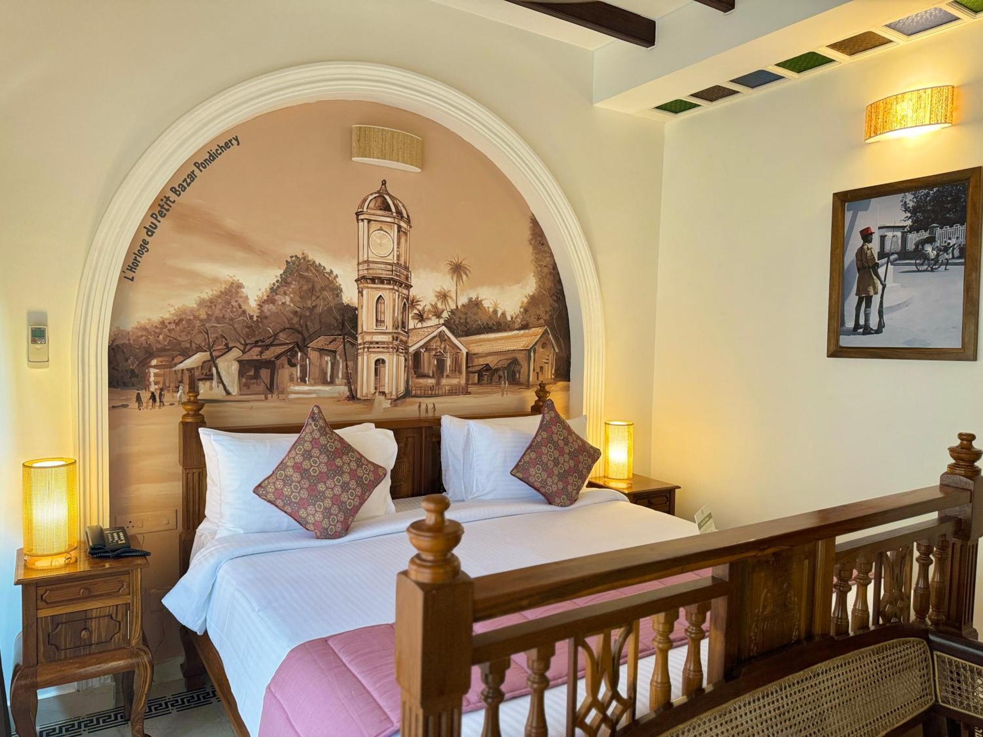 La Plage Seaview Suites Puducherry Buitenkant foto