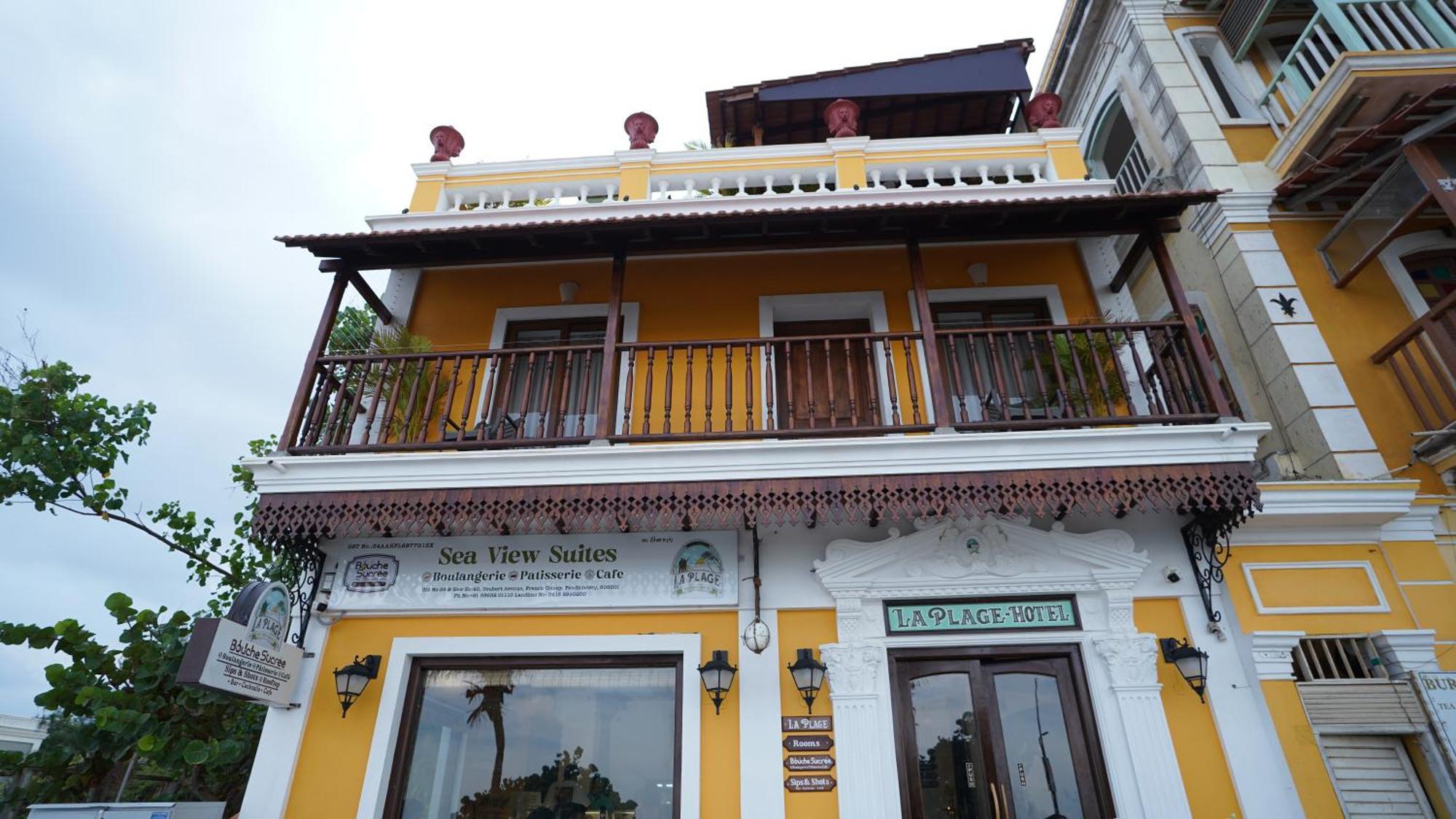 La Plage Seaview Suites Puducherry Buitenkant foto